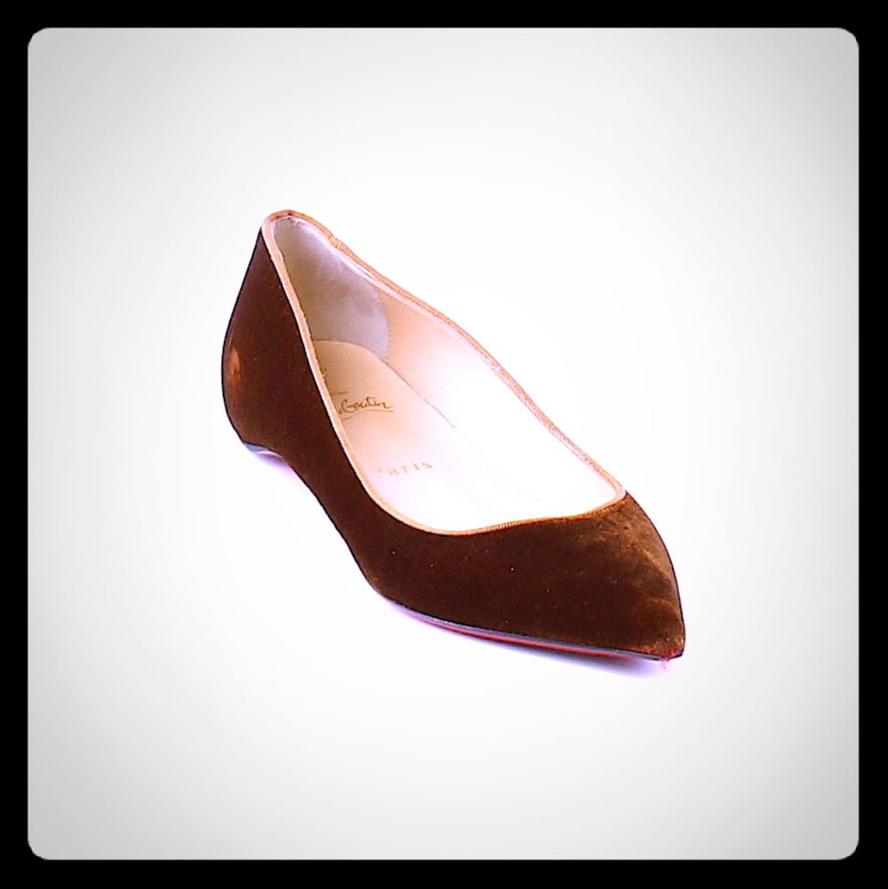 **SOLD** Christian Louboutin 🖤